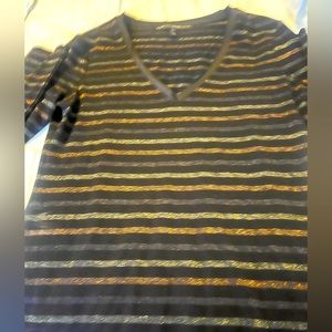 WHBM V-neck long sleeve shirt